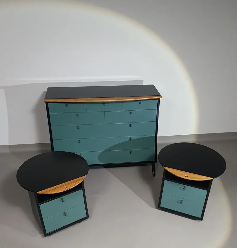 Giorgetti Bedroom Collection By Umberto Asnago — 1990S Oak Side Tables & Drawer Sideboard 1