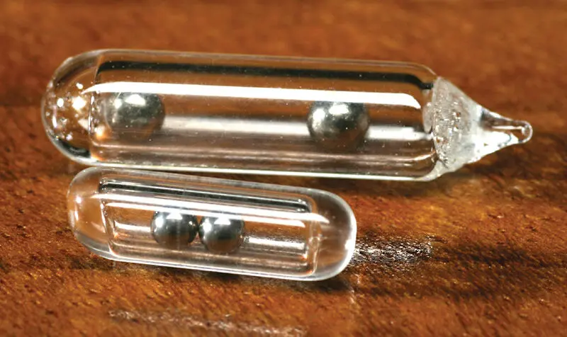 Hareline 5Mm Glass Rattle Beads 1