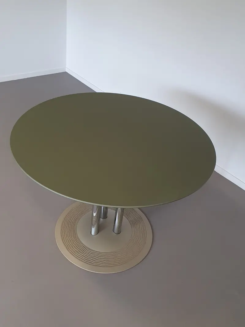 Leolux Trias Dining Table Designed By Hugo De Ruiter 1
