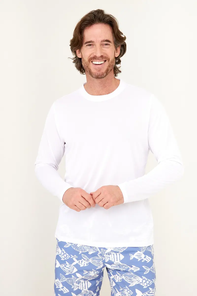 Minimalist White Upf 50 Tech Shirt – Sun-Safe Everyday Wear 1