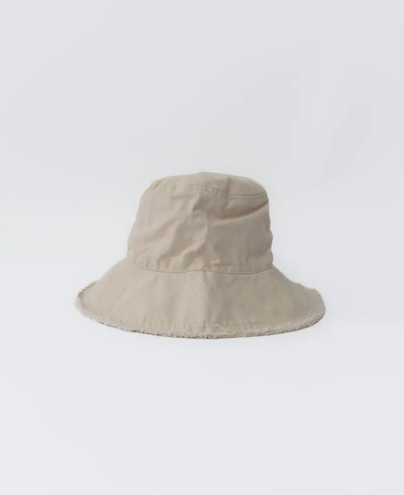 Off-White Halo Bucket Hat 1