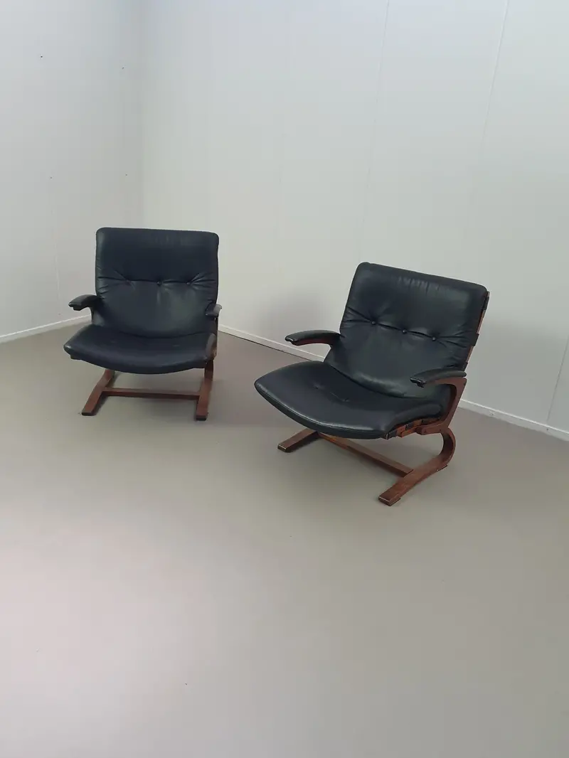 Scandinavian Black Leather Lounge Chairs — Pair 1