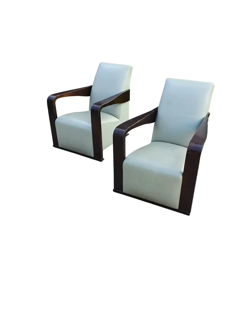 Ying Lounge Chair By French Designer Hugues Chevalier — Sculptural Organic Form 1